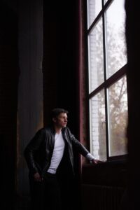 首デコルテの乾燥対策に効果的なスキンケア方法は？