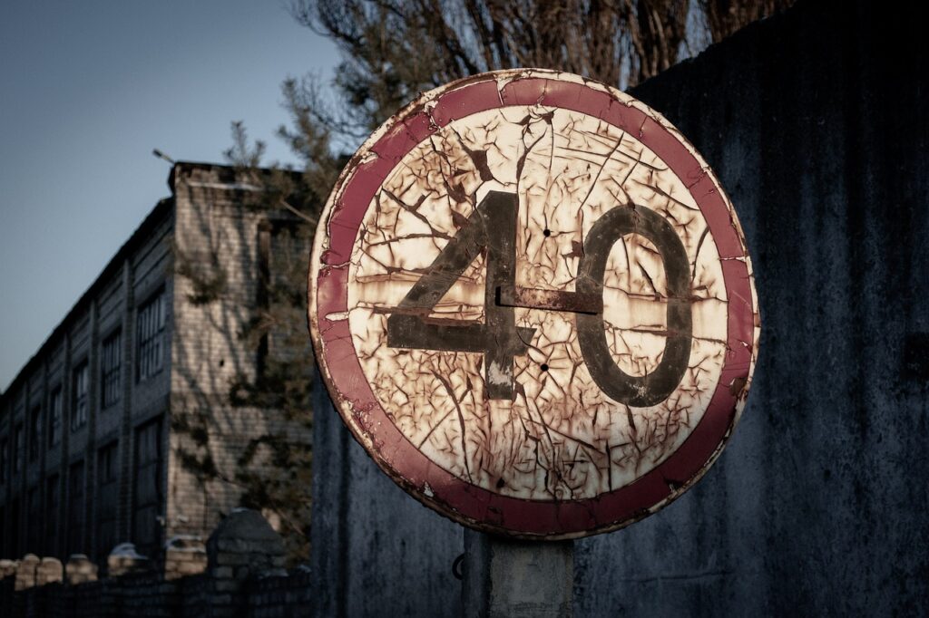 手の甲のくすみを改善するための効果的な方法は？