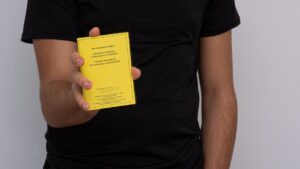 デコルテのシミを予防するための効果的な方法は？